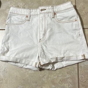 WHITE JEAN SHORTS
